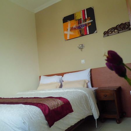 Hotel Vala Pakualaman Экстерьер фото