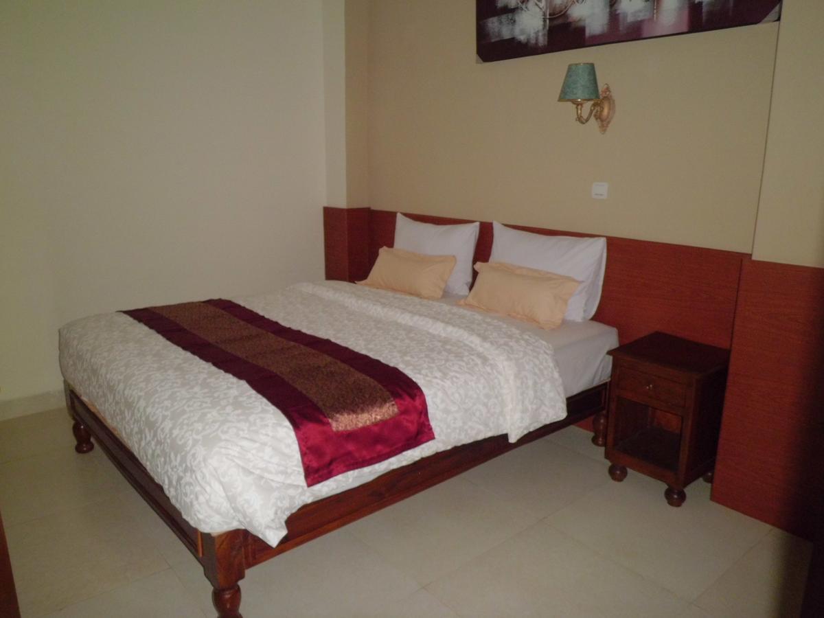 Hotel Vala Pakualaman Экстерьер фото