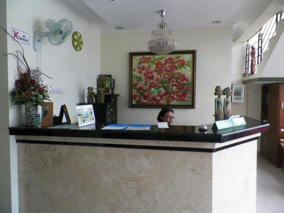 Hotel Vala Pakualaman Экстерьер фото